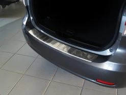 TOYOTA AVENSIS III Combi 2009-11,FL2011-2015 Bescherming (strip) Op De Achterbumper - Zilver (Silver Satine)